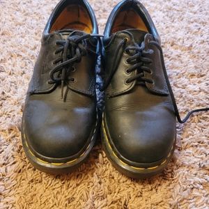 Size 8 DR. MARTENS  BLACK